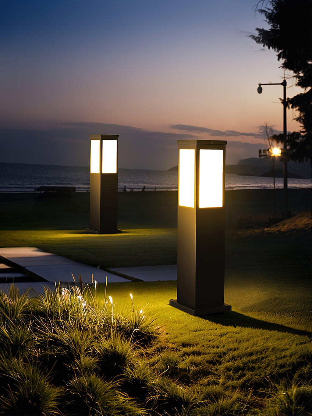 Lantern Column Solar Bollard Light