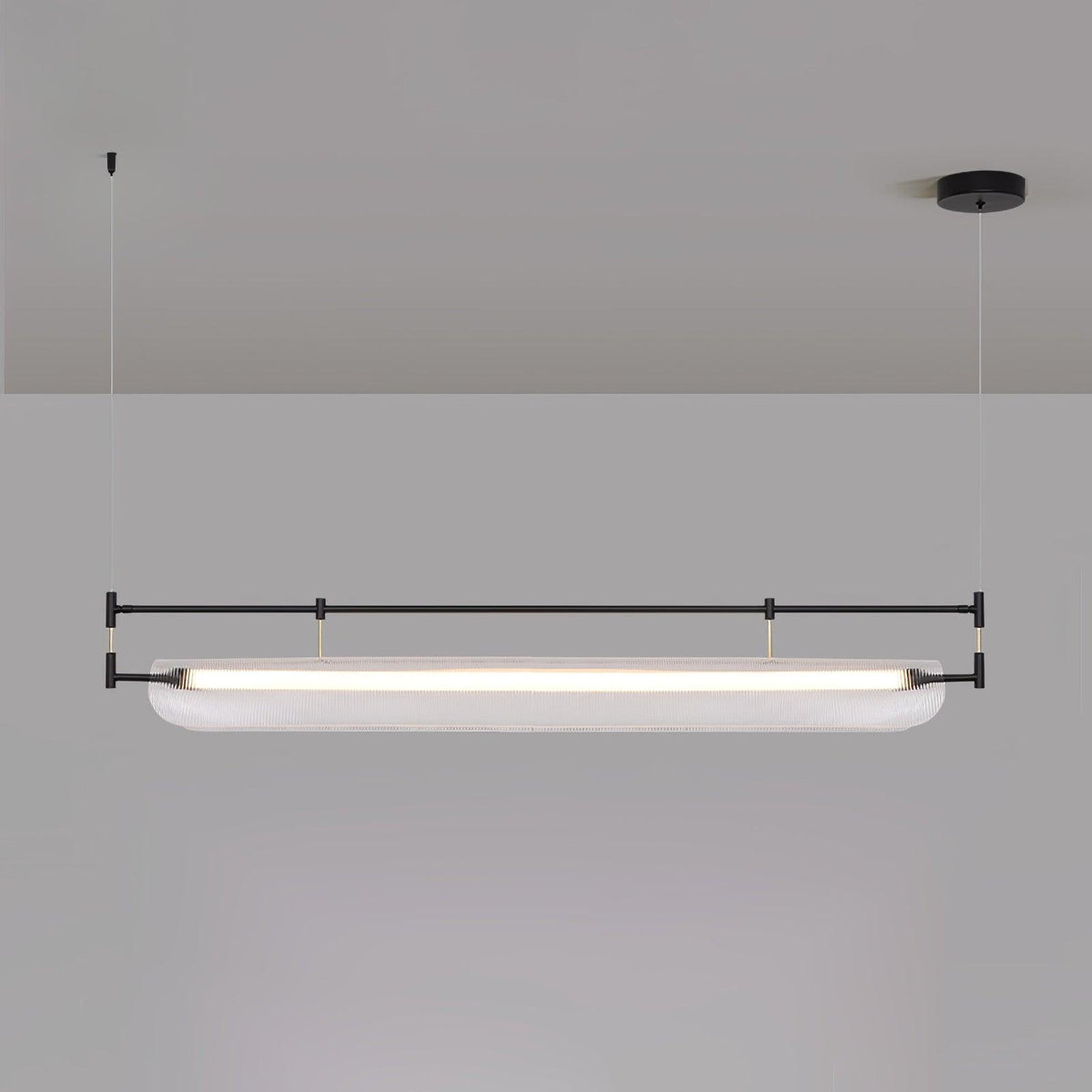 Linear Strip Chandelier L 39.4″ x W 4.7″ x H 7.9″ / L 100cm x W 12cm x H 20cm / Black & Clear / Warm Light Chandelier