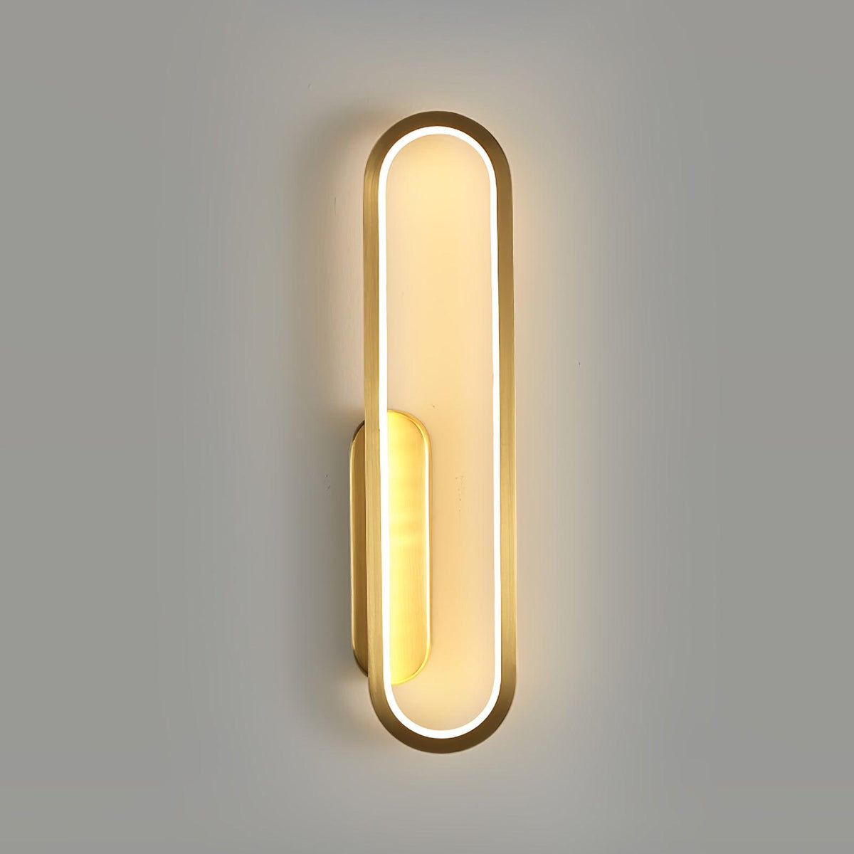 Long Ova Wall Lamp Left: ∅ 3.9″ x H 15.7″ / Dia 10cm x H 40cm / Brass / Warm Light Wall lamp