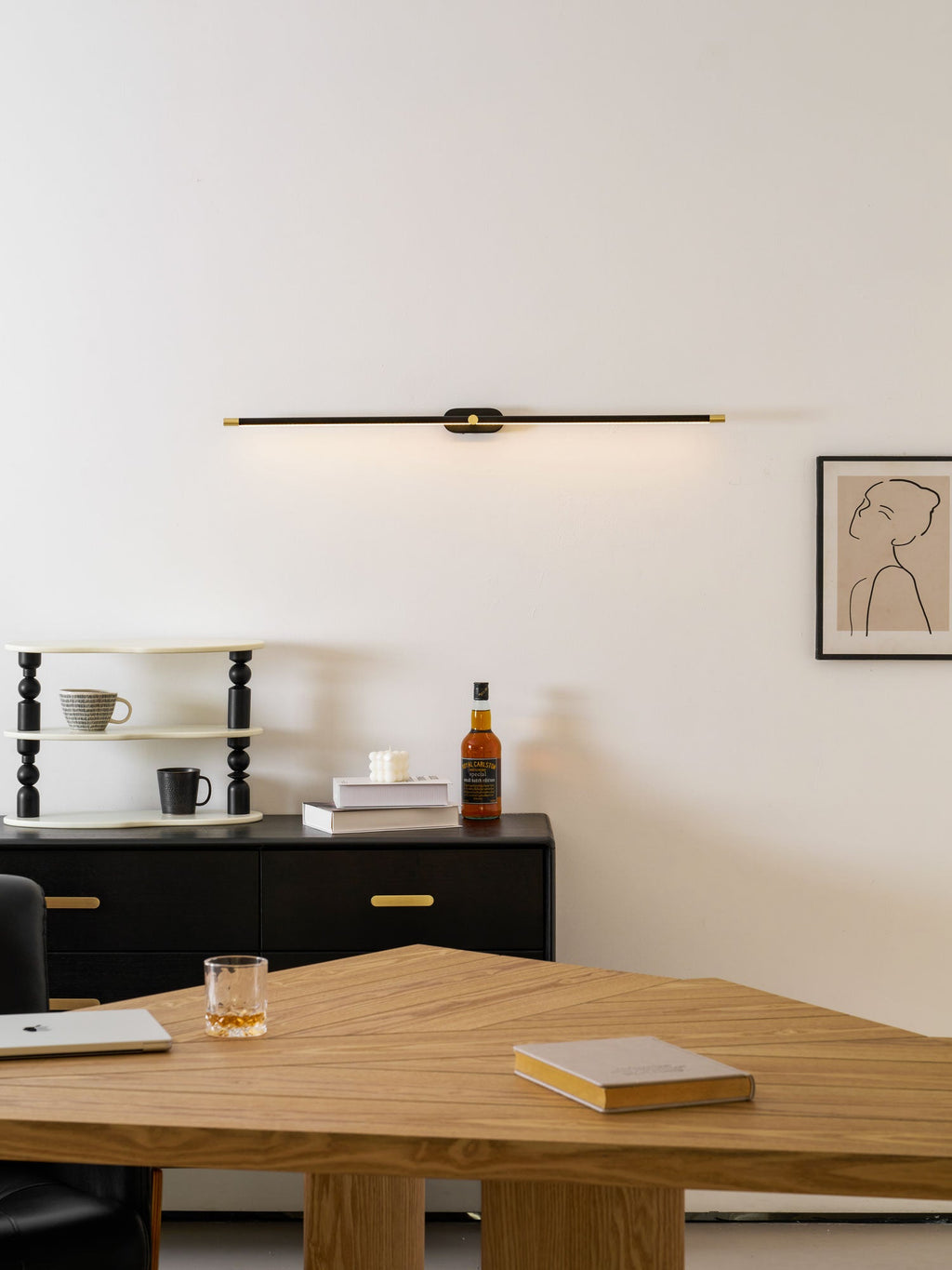 Minimalist Linear Rechargeable Wall Lamp