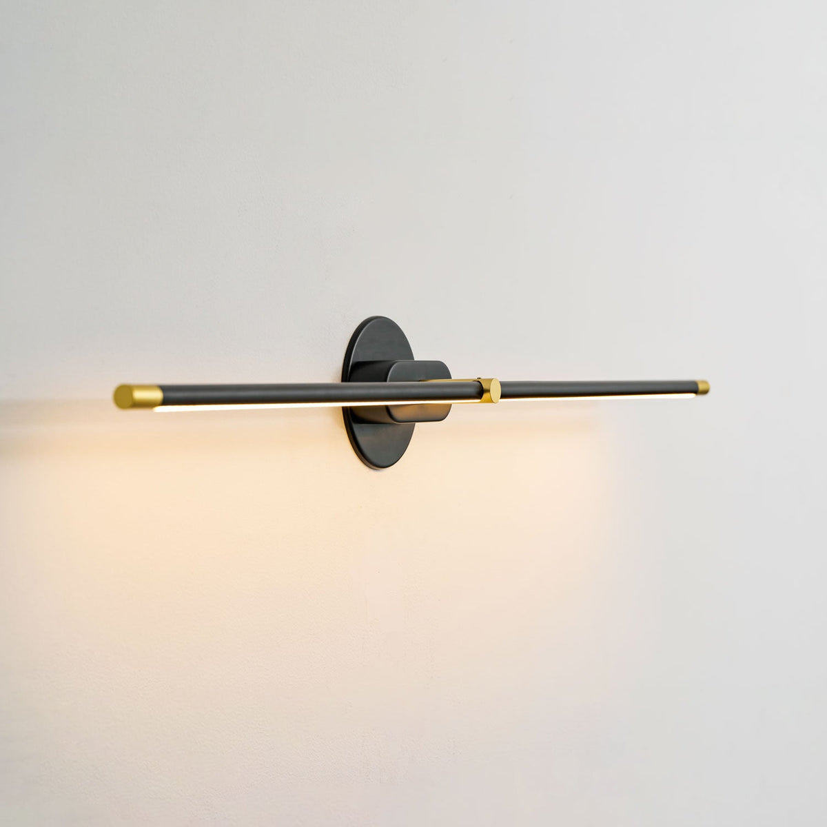 Minimalist Linear Wall Lamp