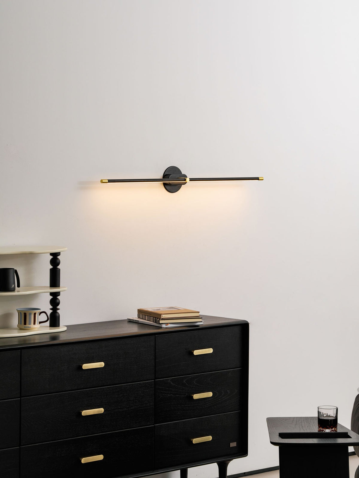 Minimalist Linear Wall Lamp