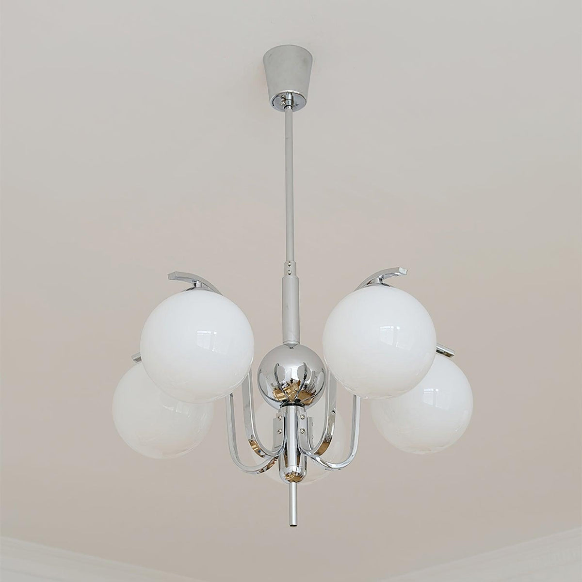 Modo Deco Chandelier 5 heads ? 26.7″ x H 15.7″/ Dia 68cm x H 40cm / Chrome & White Chandelier