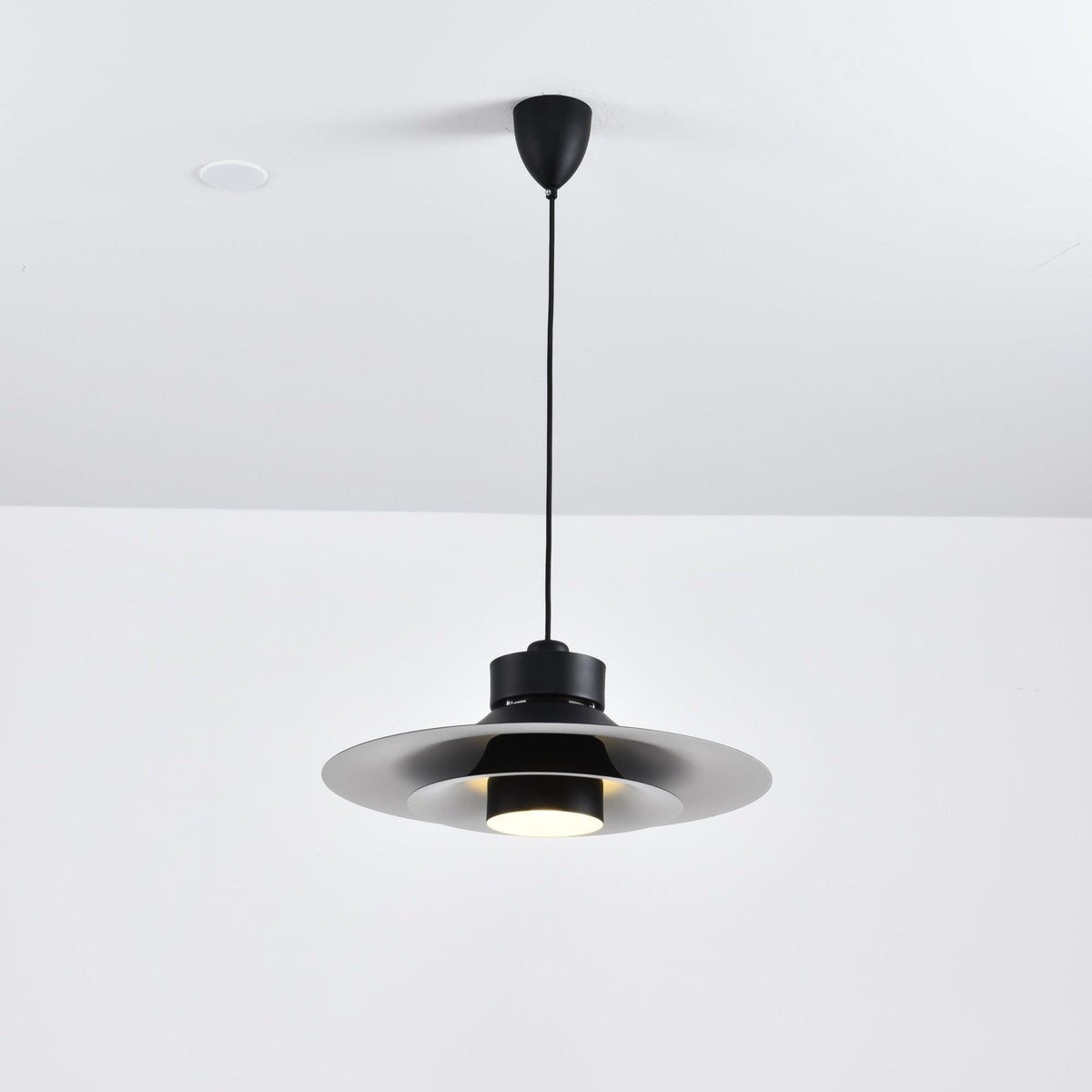 Nero Eclipse Pendant Lamp