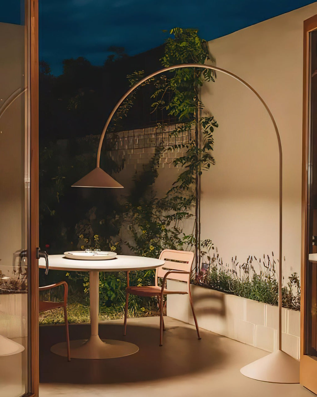 Arc Out Floor Lamp Floor lamp
