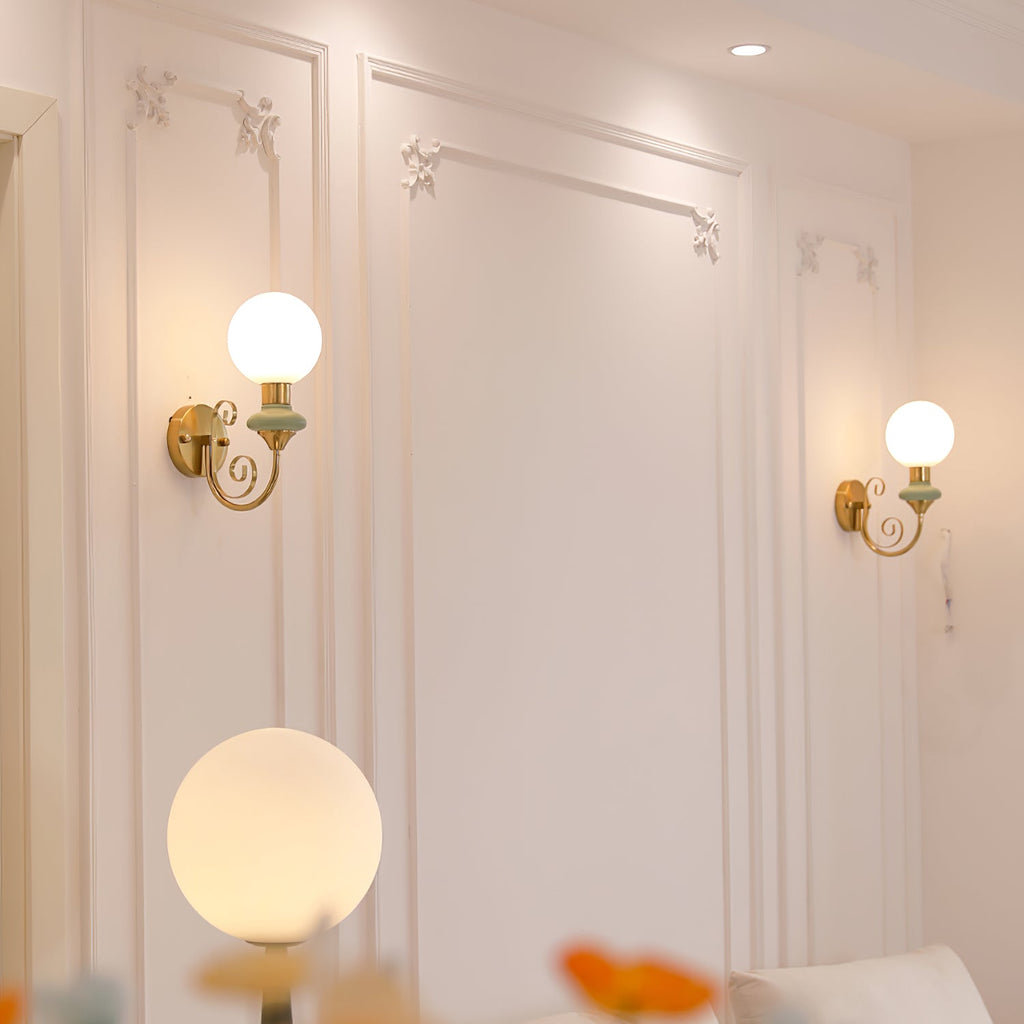 Onyx Plug-in Wall Lamp