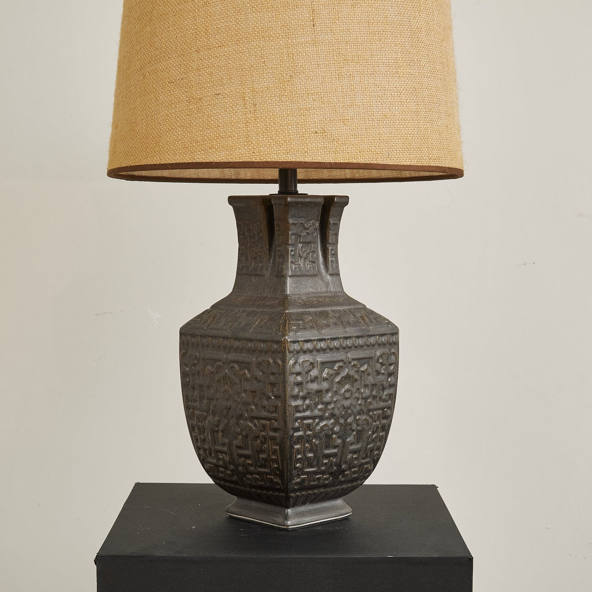 Orendi Table Lamp