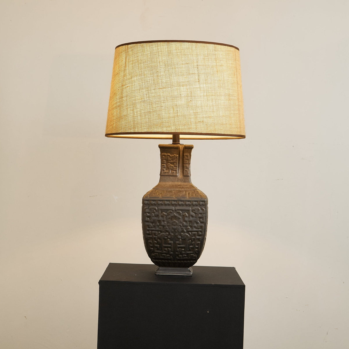 Orendi Table Lamp