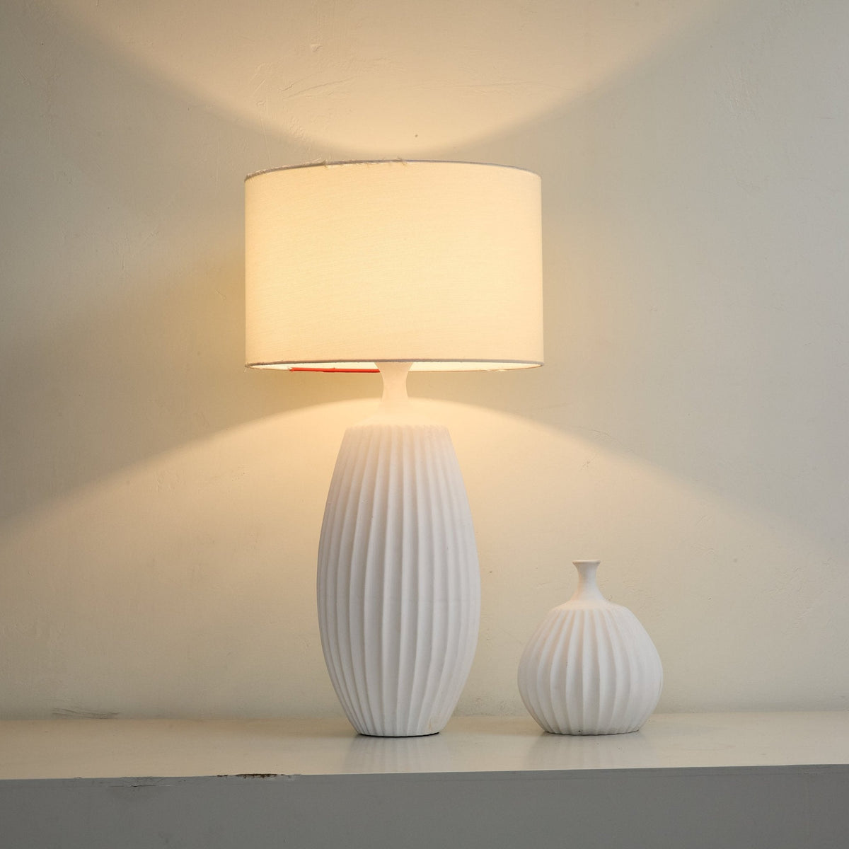 Ribbed Ceramic Table Lamp