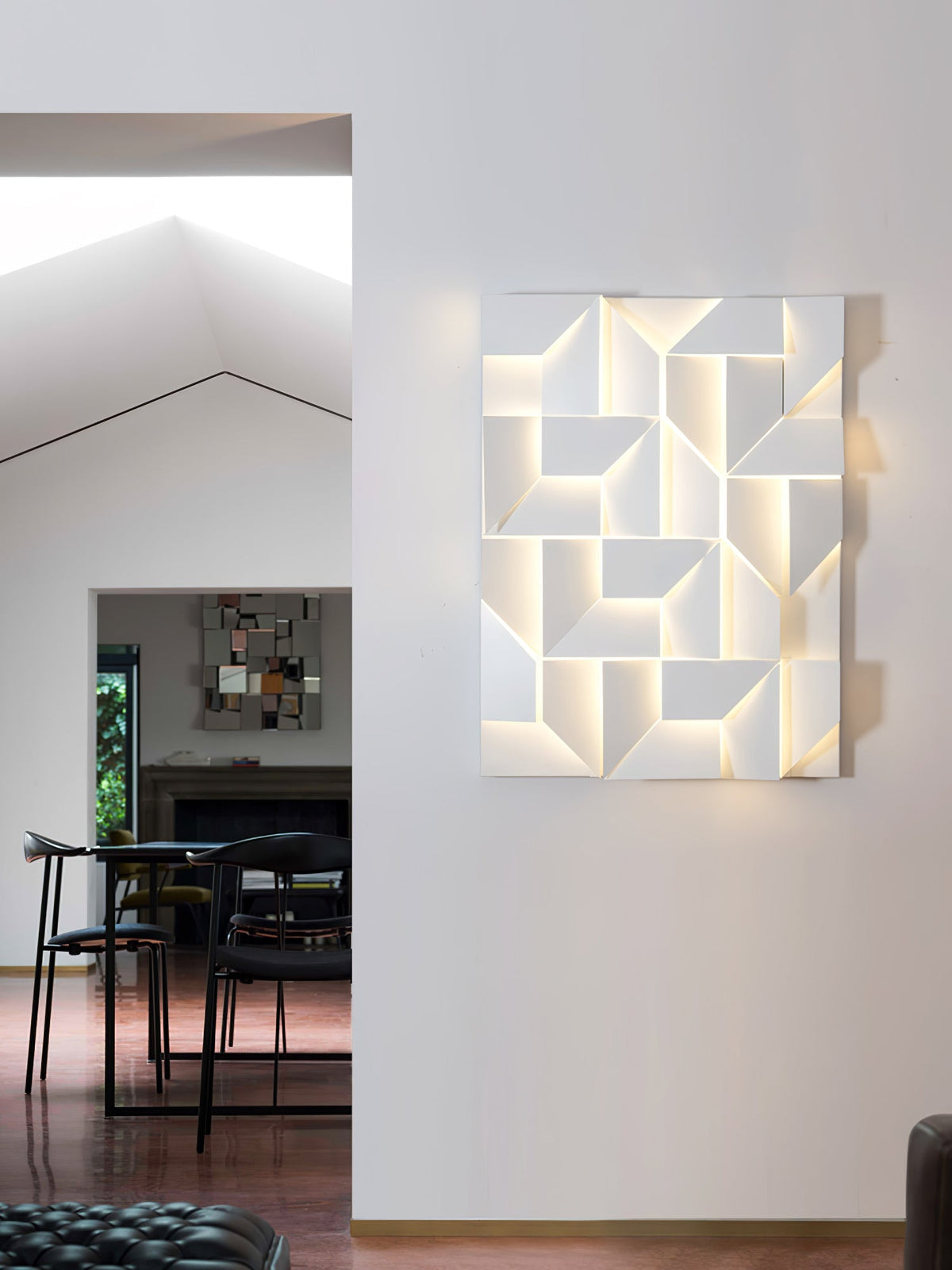 Shadows Grand Plug-in Sconce