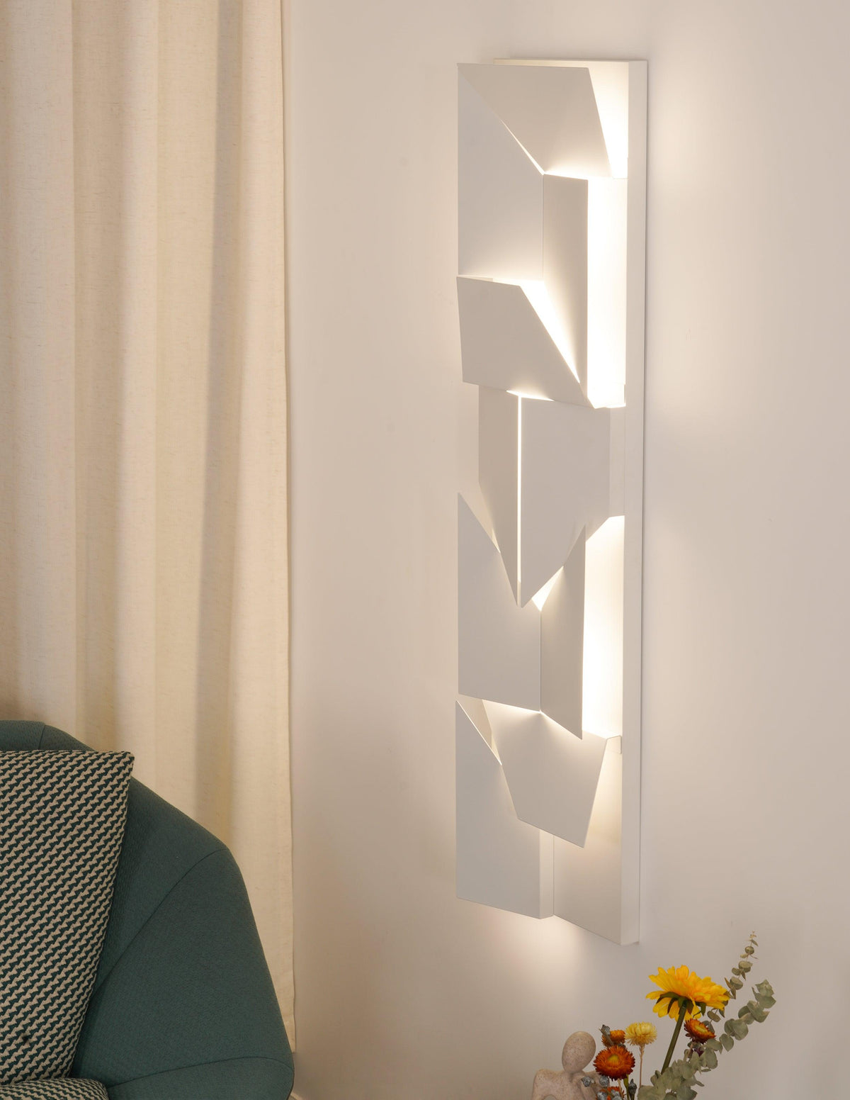 Shadows Grand Plug-in Sconce