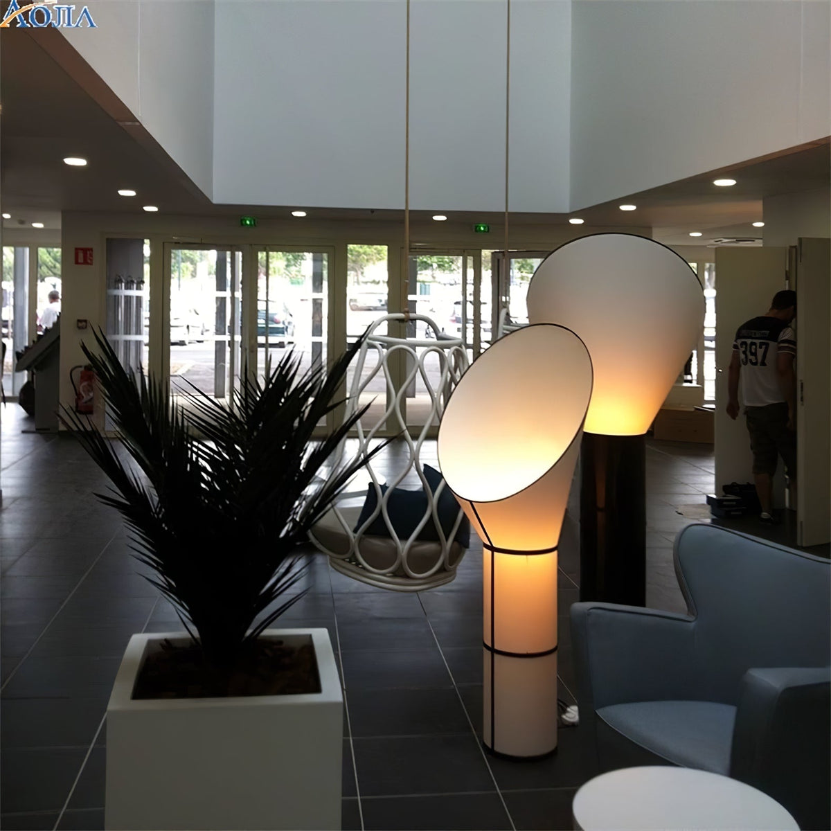 Sketch Line Floor Lamp