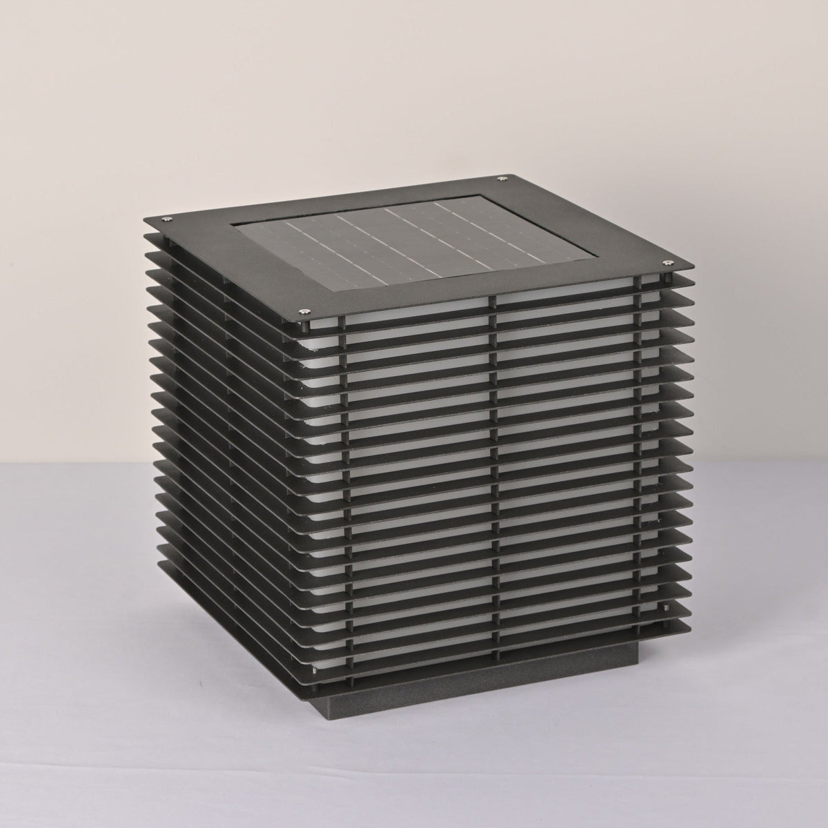 Solar Grid Outdoor Light