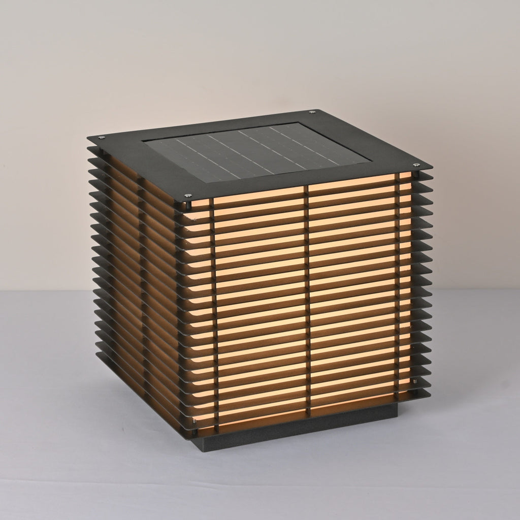 Solar Grid Outdoor Light