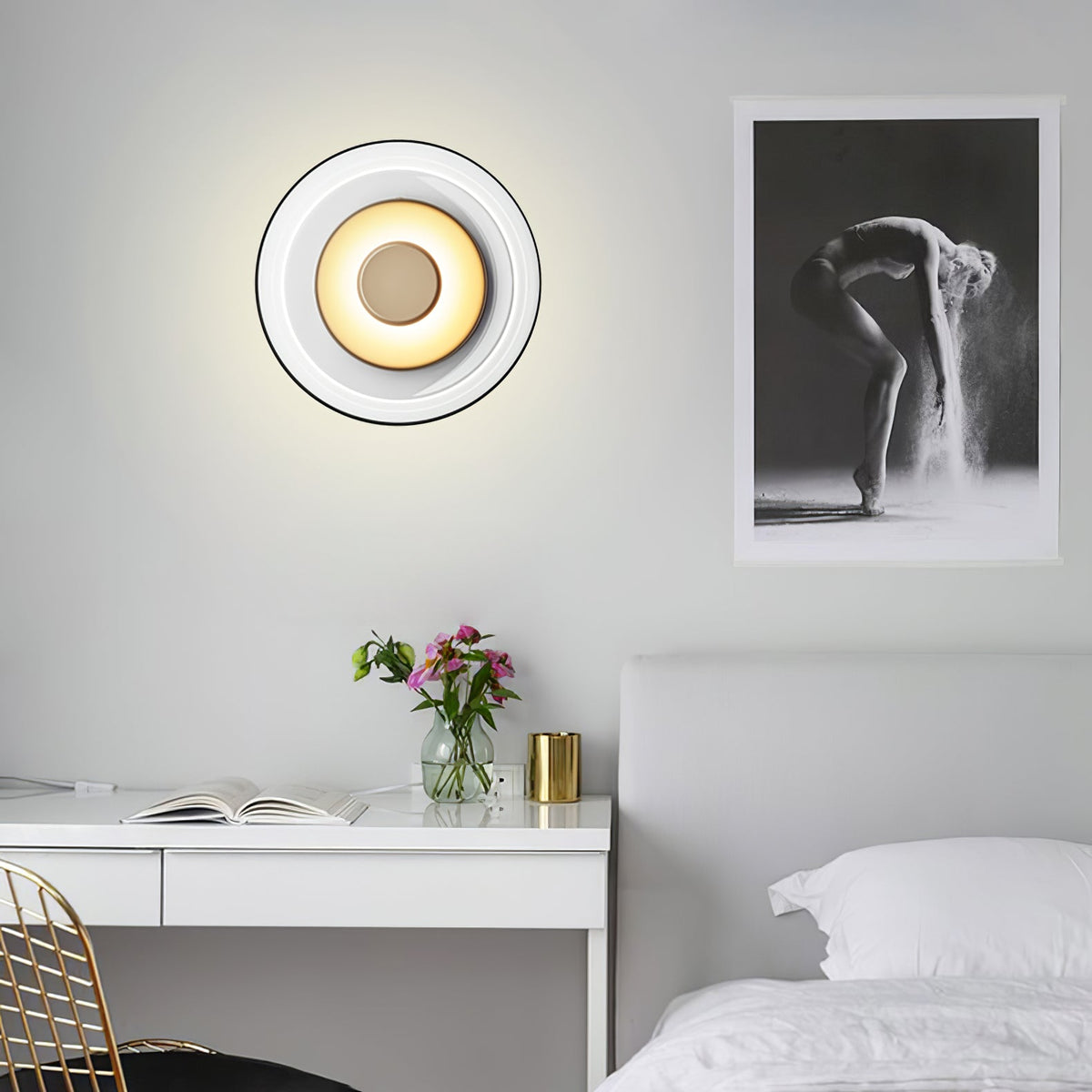 Solara Wall Light