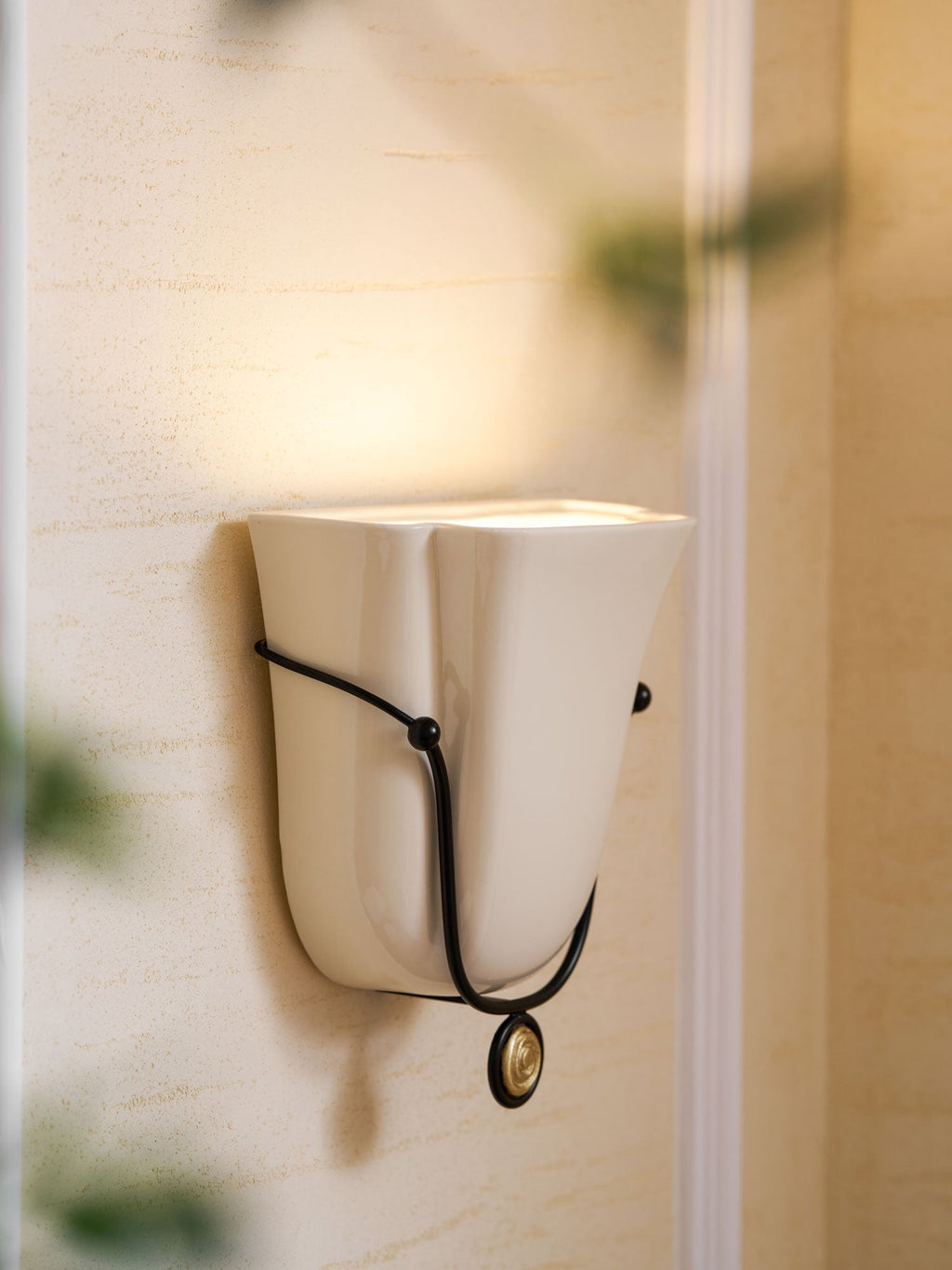 Solenne Shell Wall Sconce