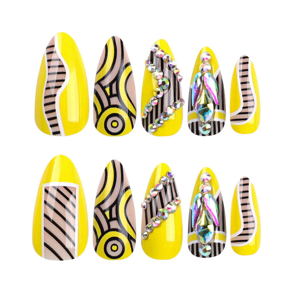 StarNagel Almond Nägel in Gelb mit Glitzerstrass und Funkelnden Streifen