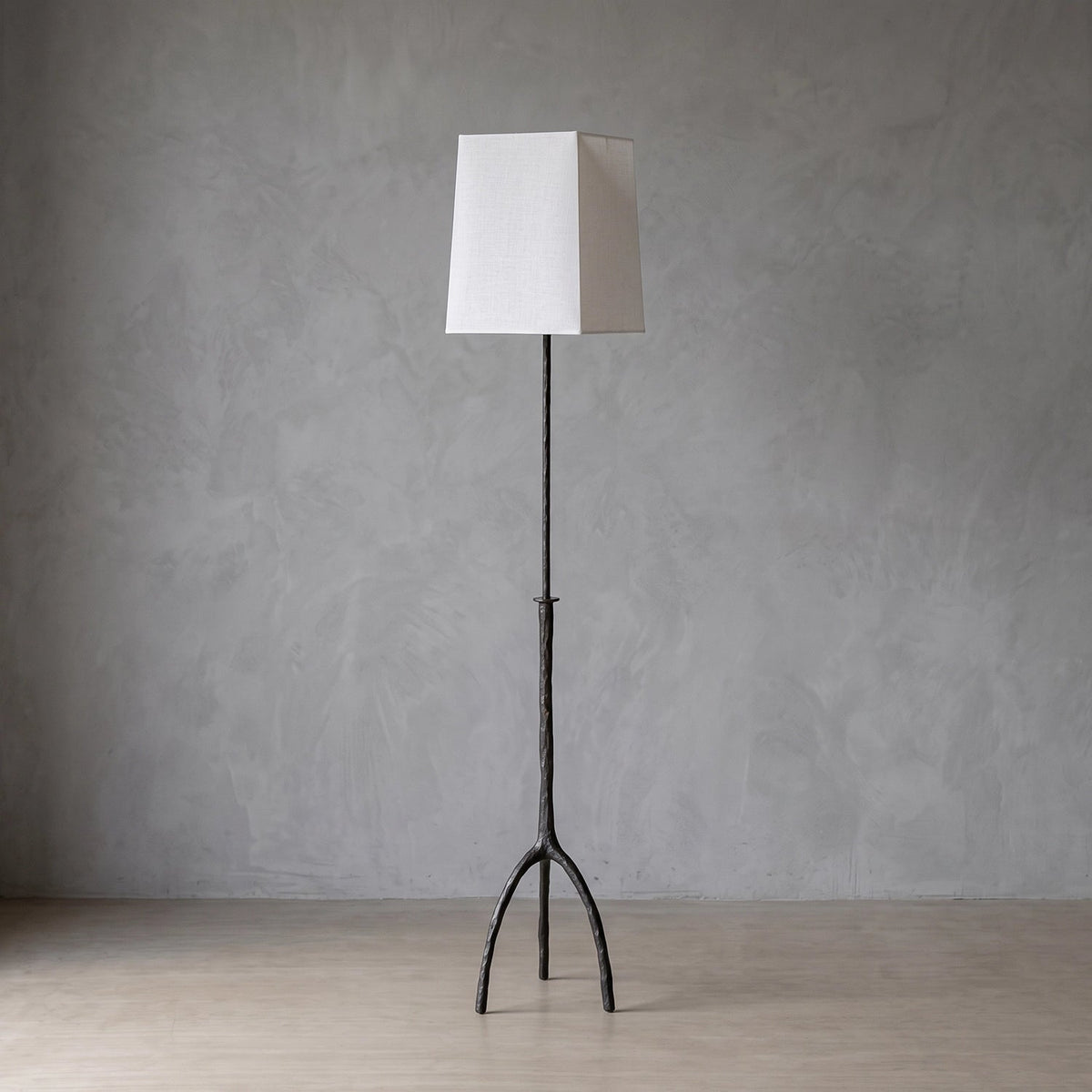 Trepied Brass Twig Floor Lamp