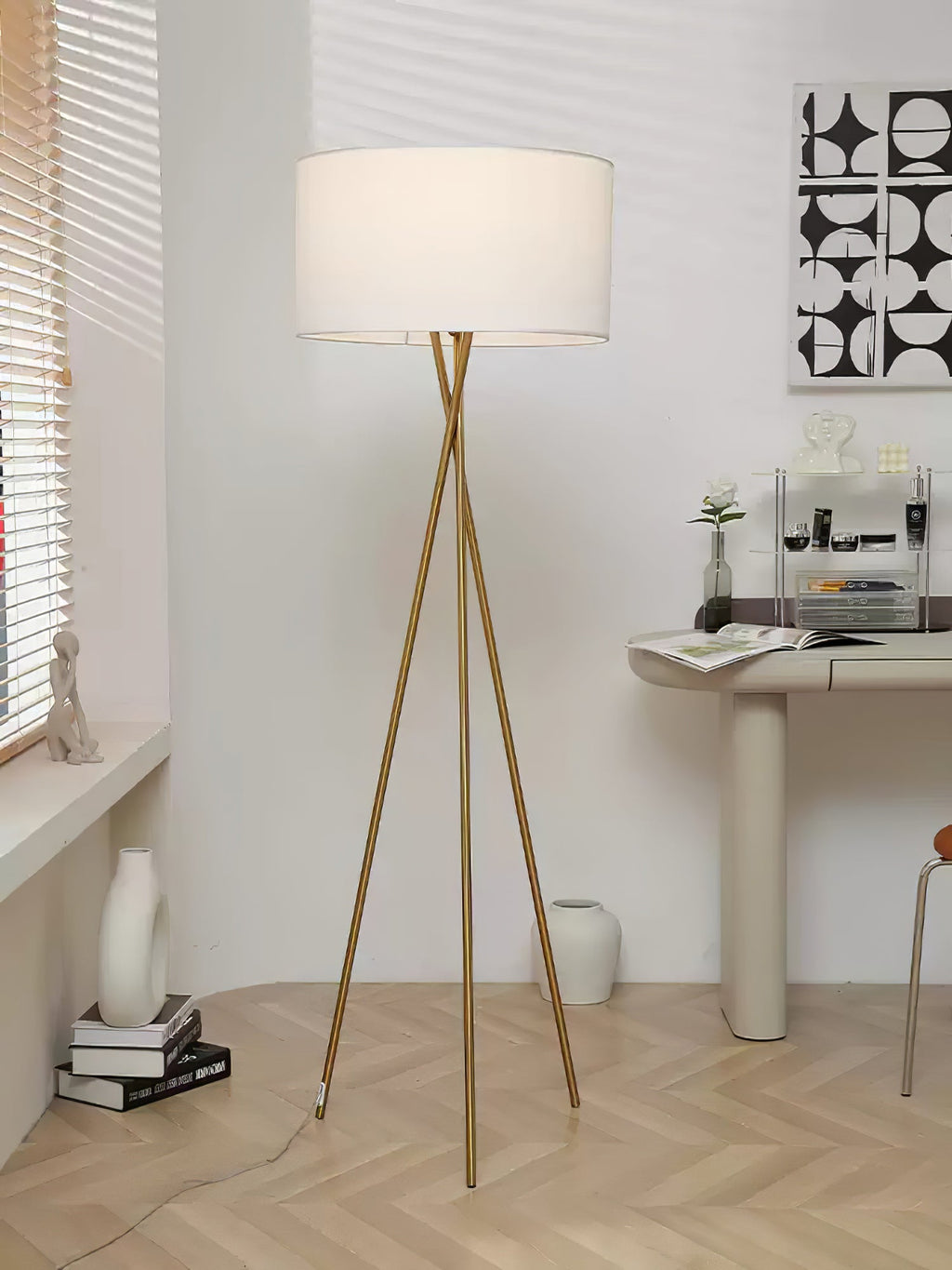 Tripod Grace Floor Lamp