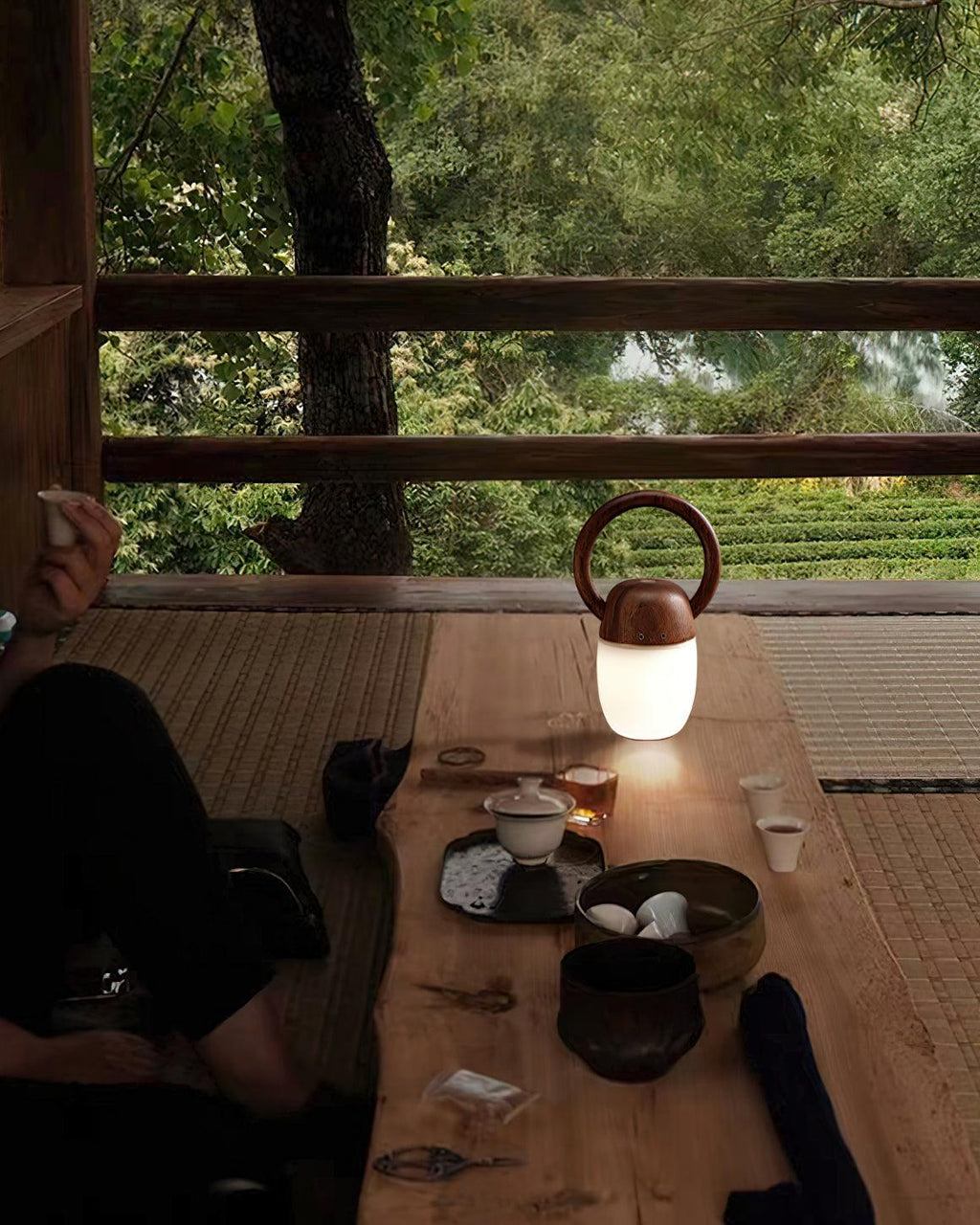 Serene Statue Table Lamp