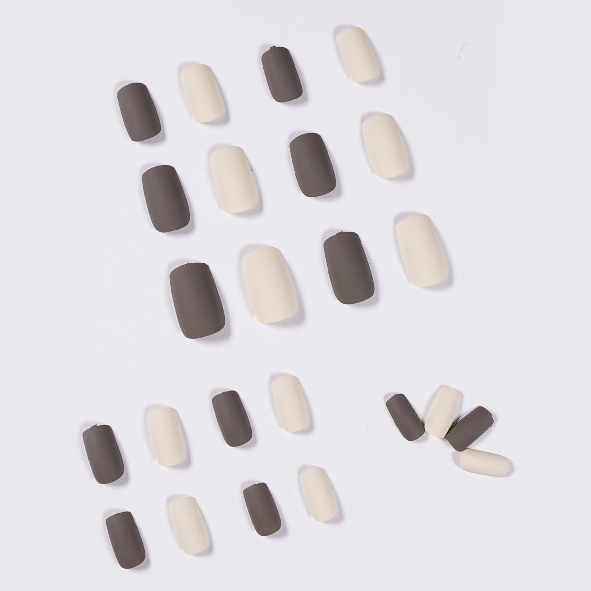 StarNagel Coffin Nails in Kaffee-Milch-Tönen mit Farbverlauf