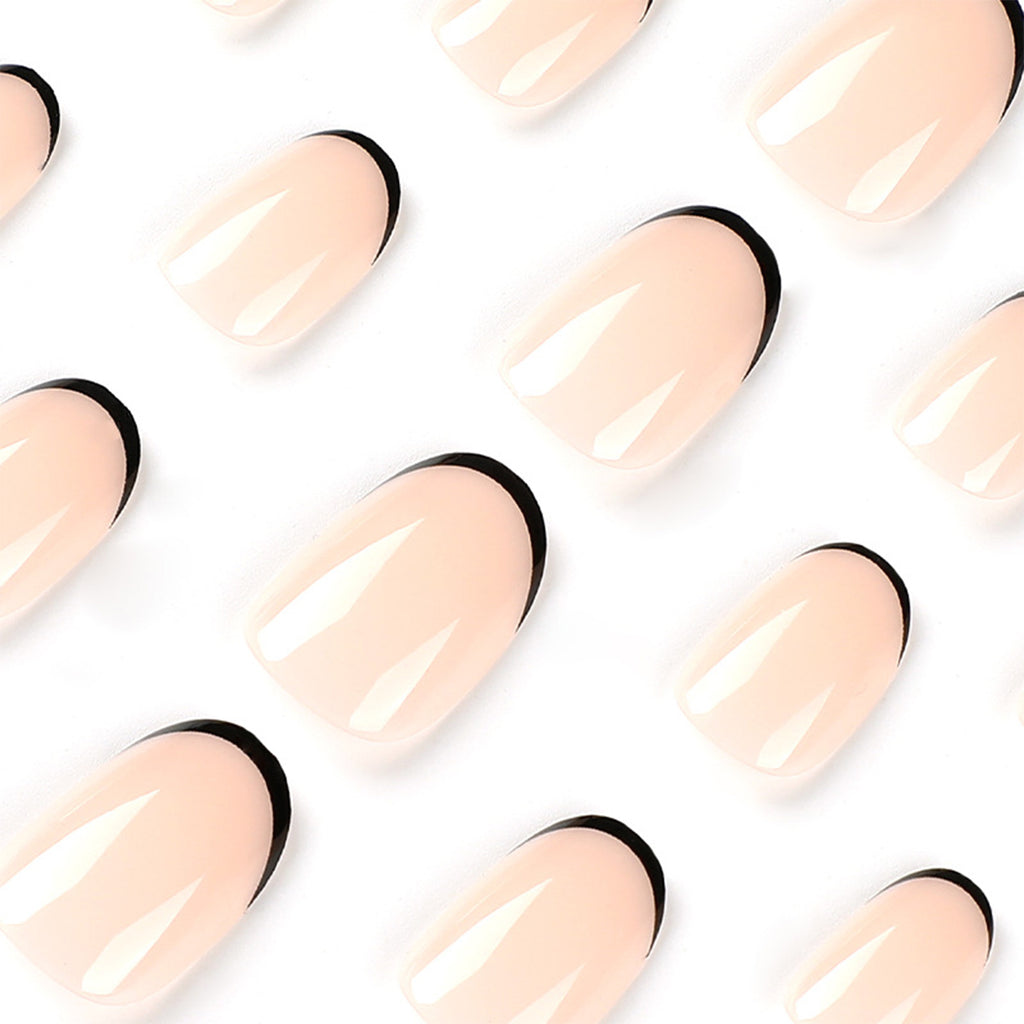 StarNagel Coffin Nails in Nude mit Schwarzem French