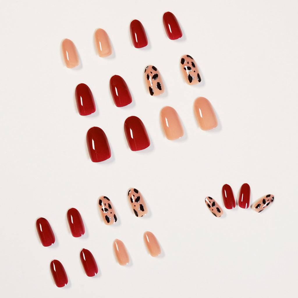 StarNagel Coffin Nails in Weinrot mit Leopardenmuster für Herbst und Winter