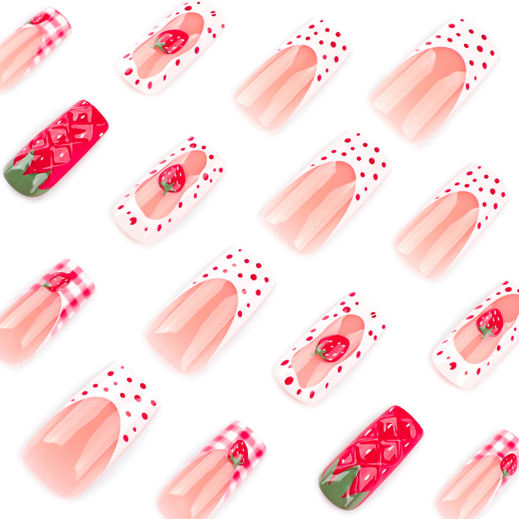 StarNagel Coffin Nails mit 3D Erdbeeren im Süßen French Stil