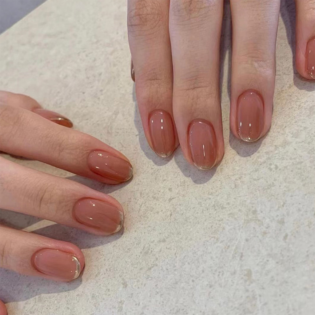 StarNagel Coffin Nails mit Goldenen French Linien in Nude Rosa