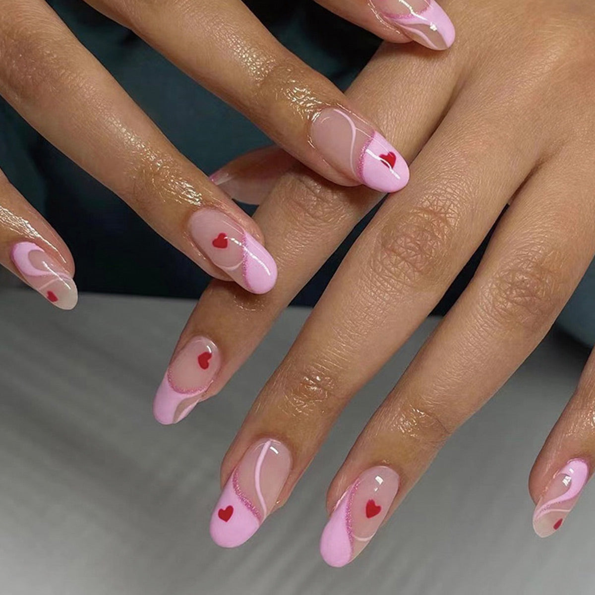 StarNagel Coffin Nails mit Rosa French und Kleinen Roten Herzen