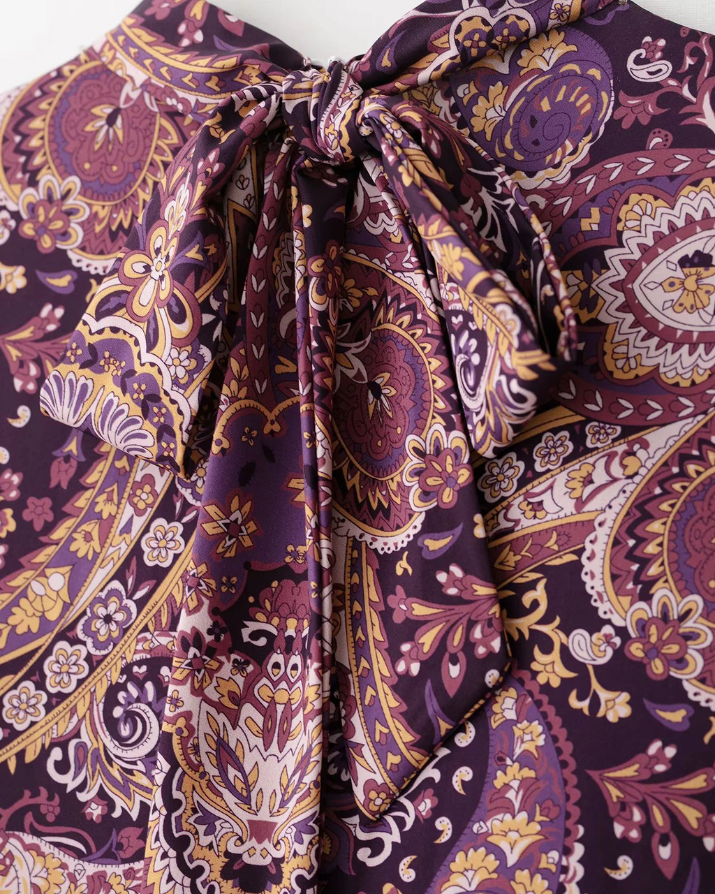 Damen Maxikleid Lila: Elegantes Paisley Chiffonkleid mit Schluppenkragen & Stufenrock, Langarm Boho-Kleid für besondere Anlässe, Vintage Retro-Stil Langes Kleid S-L