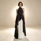 Neckholder Abendkleid in Schwarz-Weiß – Elegantes Maxikleid mit Asymmetrischem Layering