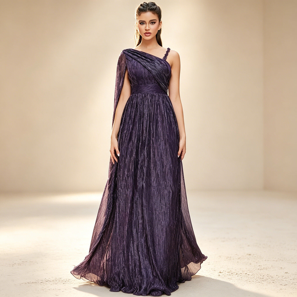 Elegant Abendkleid in Dunkellila – Funkelndes Maxi-Design mit Plissee & One-Shoulder-Schnitt