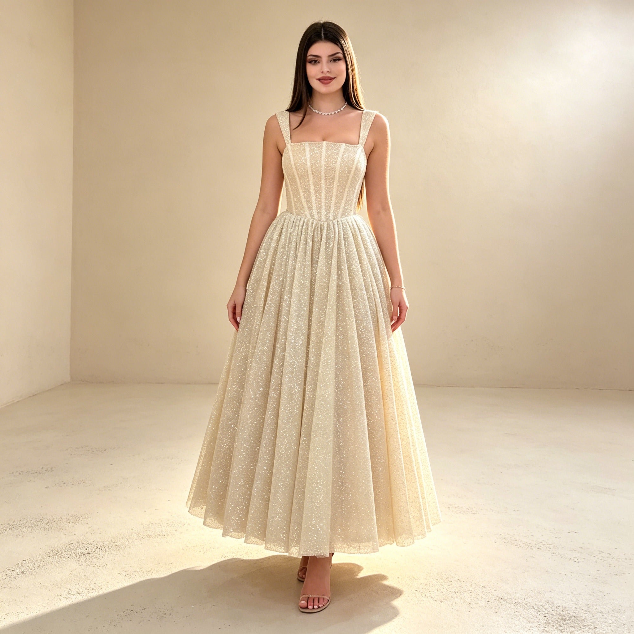 Glitzerndes Abendkleid mit Eckigem Ausschnitt | Elegantes Korsett-Kleid aus Tüll