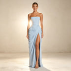 Trägerloses Abendkleid in Hellblau – Elegantes Maxikleid mit Hohem Beinschlitz