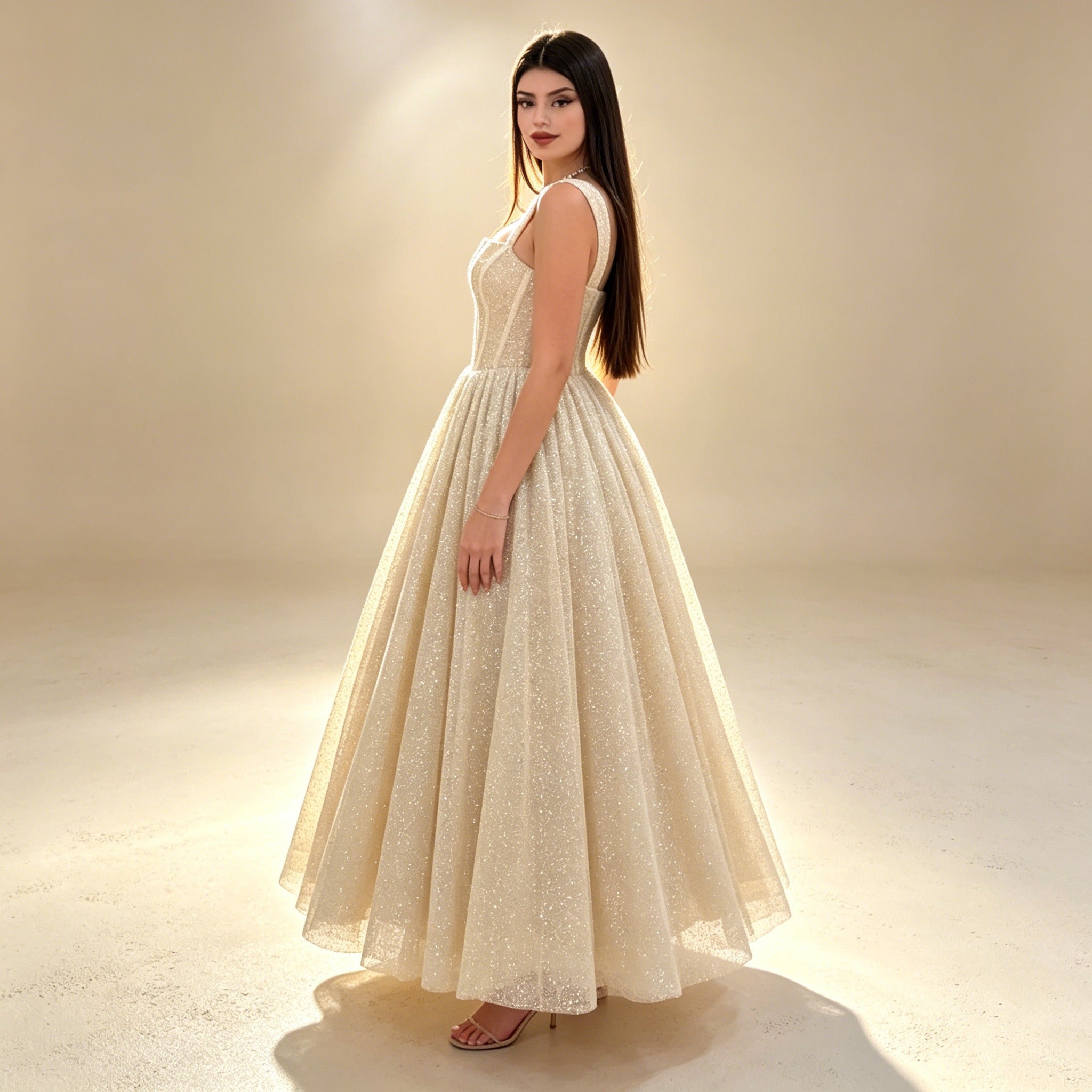 Glitzerndes Abendkleid mit Eckigem Ausschnitt | Elegantes Korsett-Kleid aus Tüll