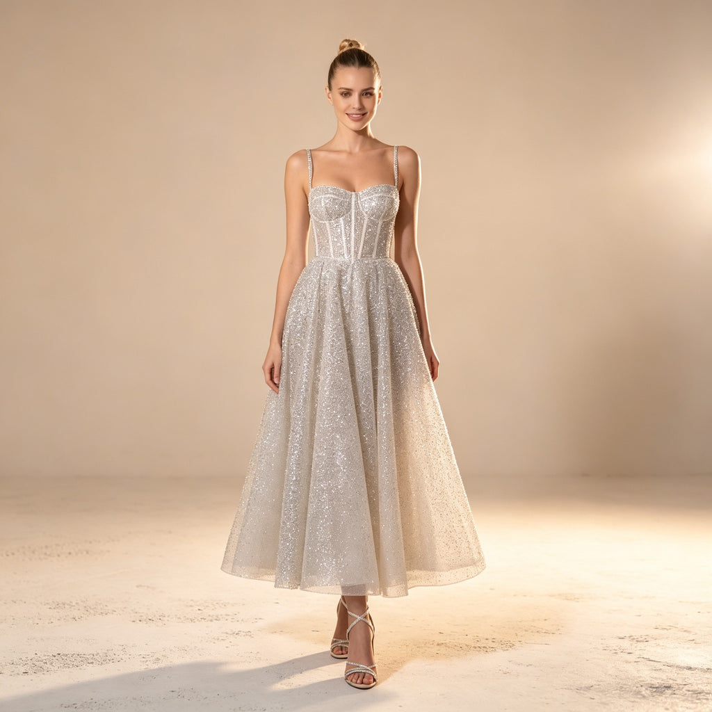 Festliches Abiballkleid mit Glitzereffekt - Ärmelloses Midi-Ballkleid