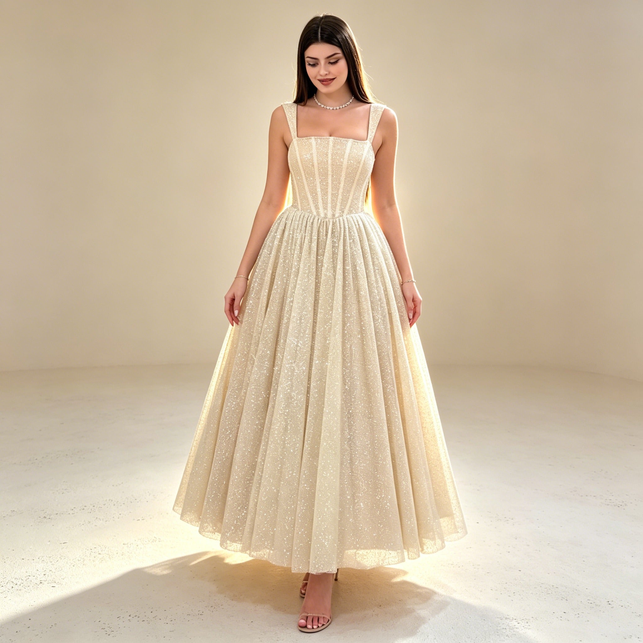 Glitzerndes Abendkleid mit Eckigem Ausschnitt | Elegantes Korsett-Kleid aus Tüll