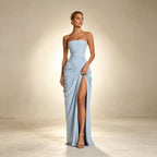 Trägerloses Abendkleid in Hellblau – Elegantes Maxikleid mit Hohem Beinschlitz