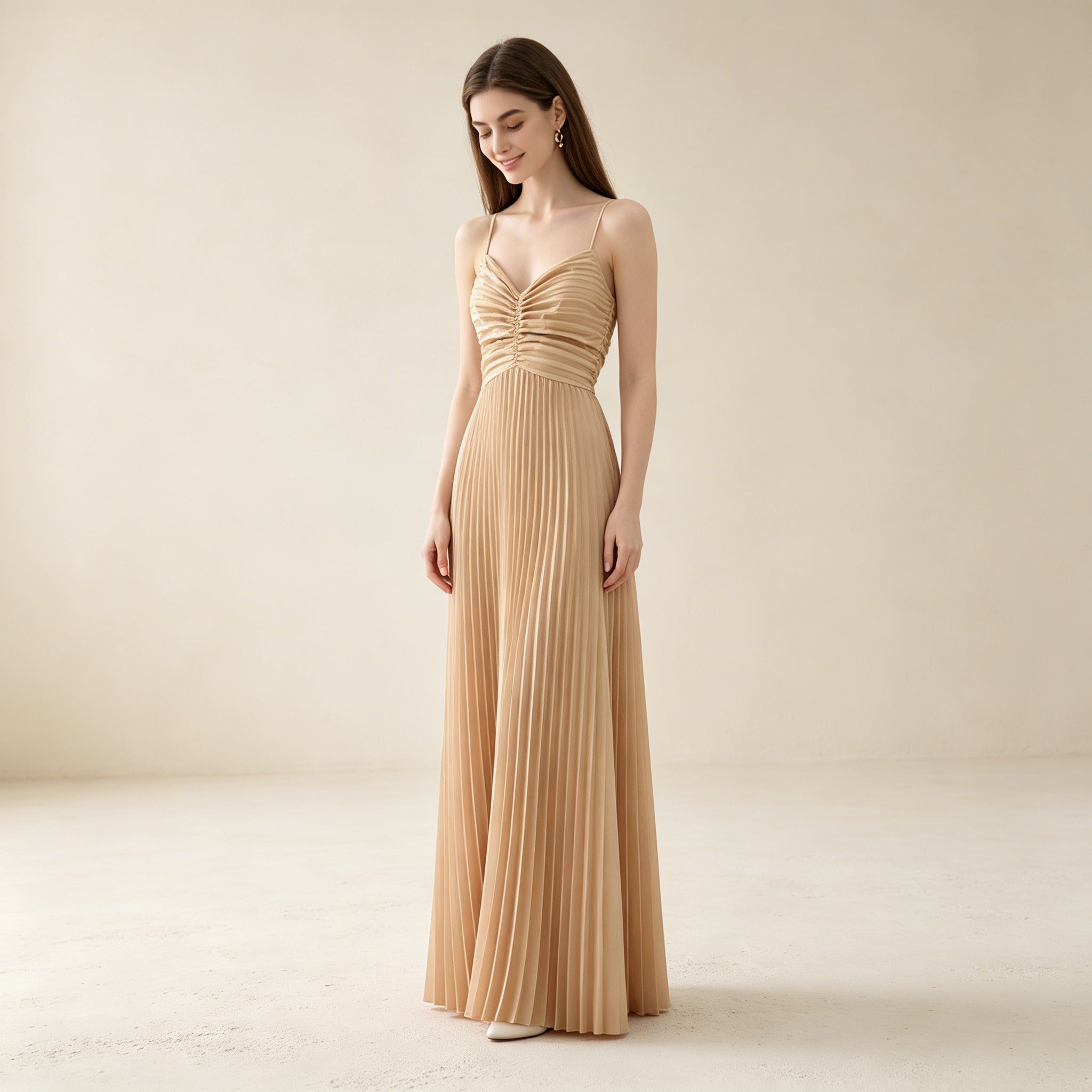 Elegantes Plissee Abendkleid mit Spaghettiträgern und Raffung