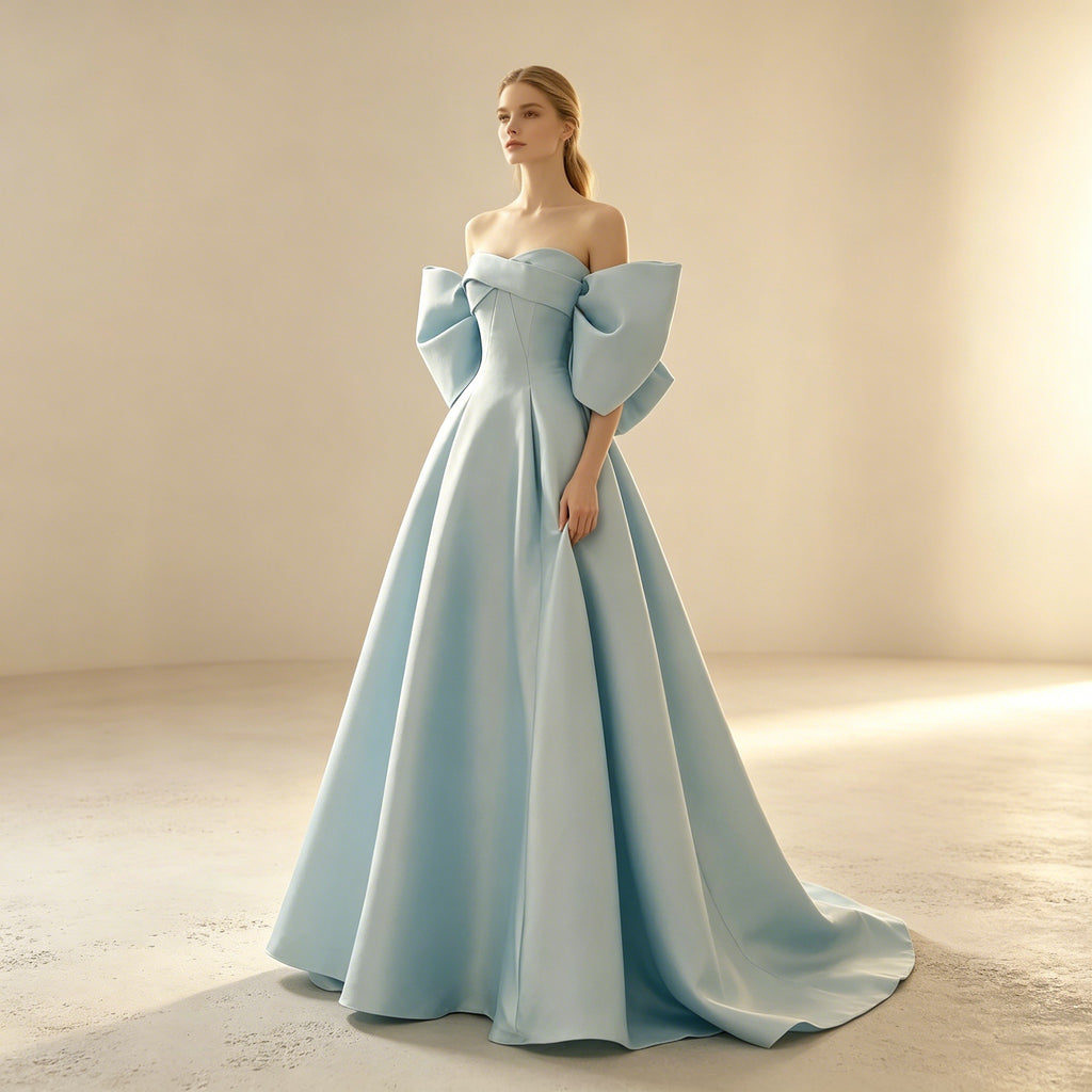Off-Shoulder Abendkleid in Eisblau – Elegantes Satin-Maxikleid mit Statement-Ärmeln