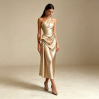 Festliches Cocktailkleid in Champagner - Ärmelloses Satin-Midikleid