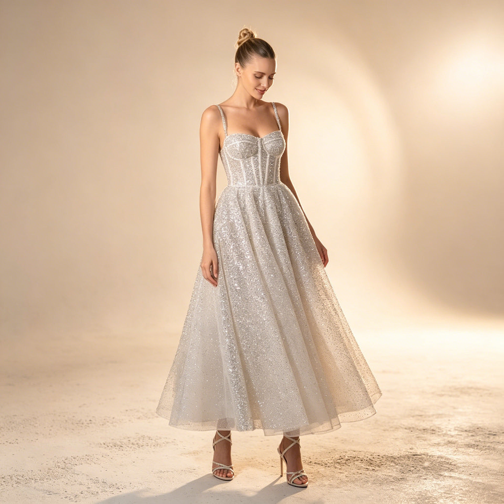Festliches Abiballkleid mit Glitzereffekt - Ärmelloses Midi-Ballkleid