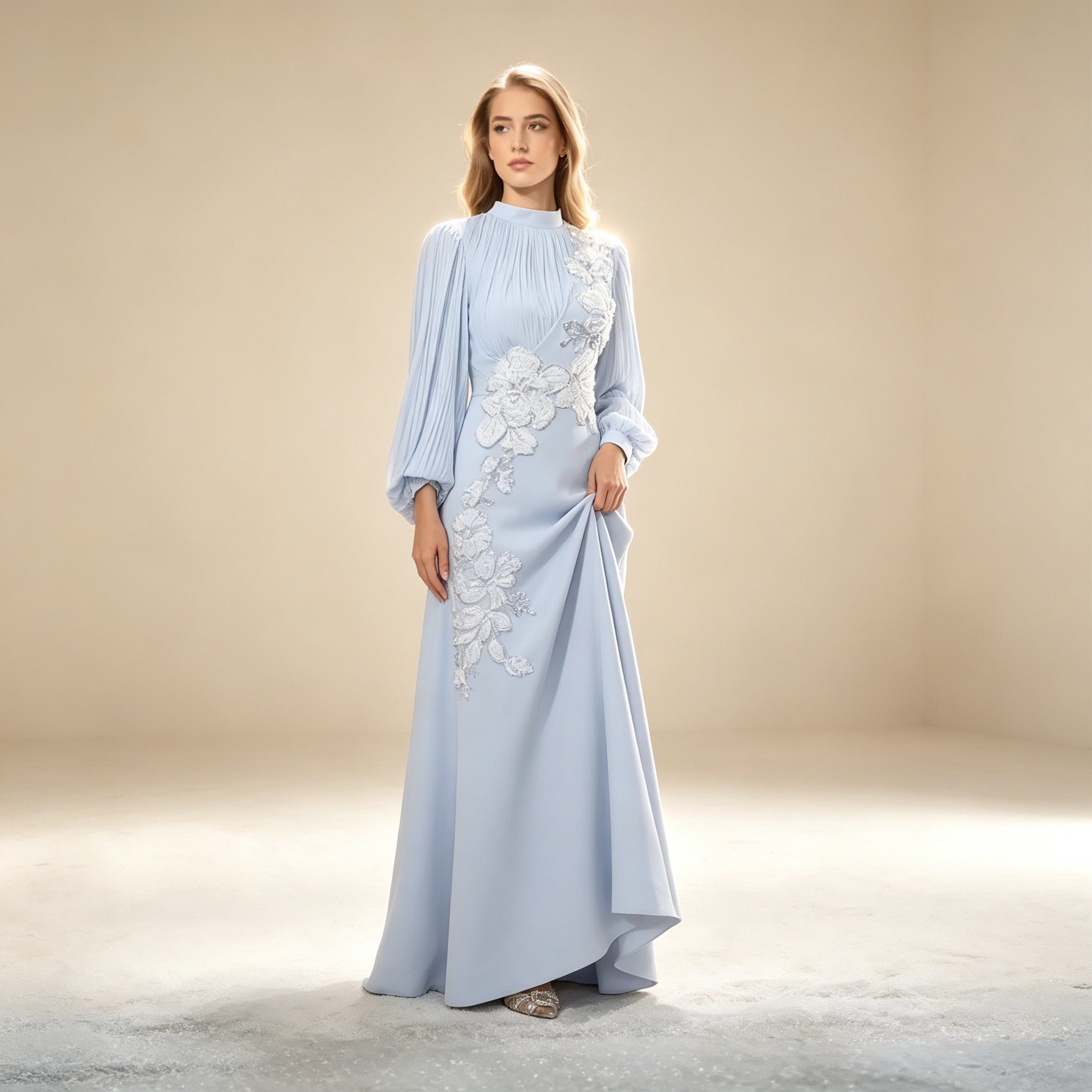 Elegantes Abendkleid Eisblau mit Stehkragen | Kleid mit 3D-Blumen
