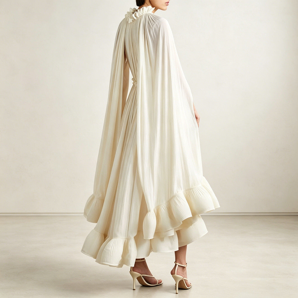Elegantes Plissee Abendkleid Creme | Maxikleid mit Cape-Ärmeln