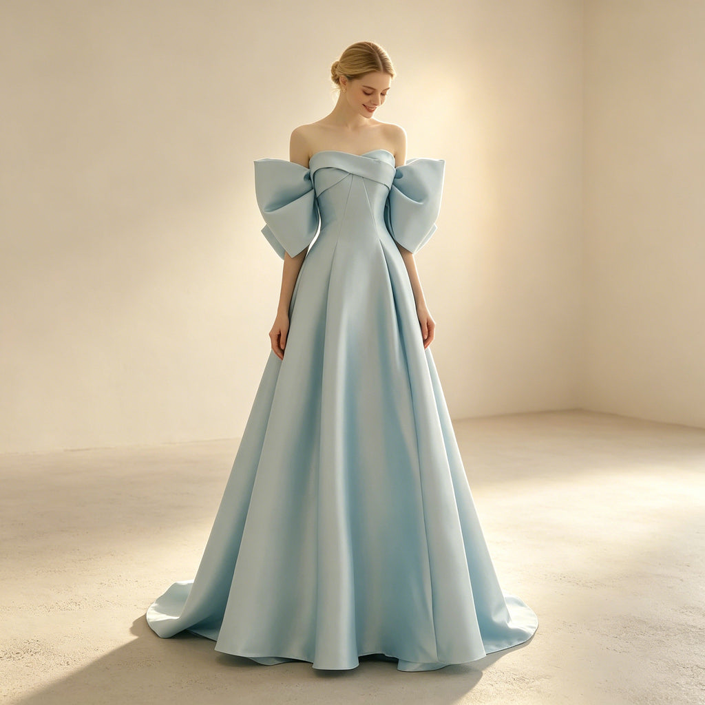 Off-Shoulder Abendkleid in Eisblau – Elegantes Satin-Maxikleid mit Statement-Ärmeln