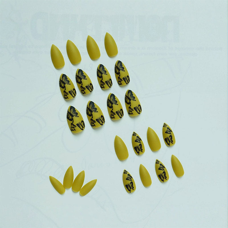 StarNagel Almond Nägel in Grün mit Herbstblättern und Schmetterlingen