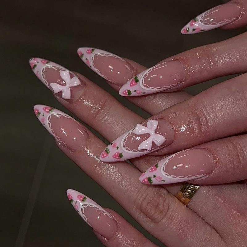 StarNagel Almond Nägel in Rosa mit Erdbeer-Schleifen im Landhaus French Stil