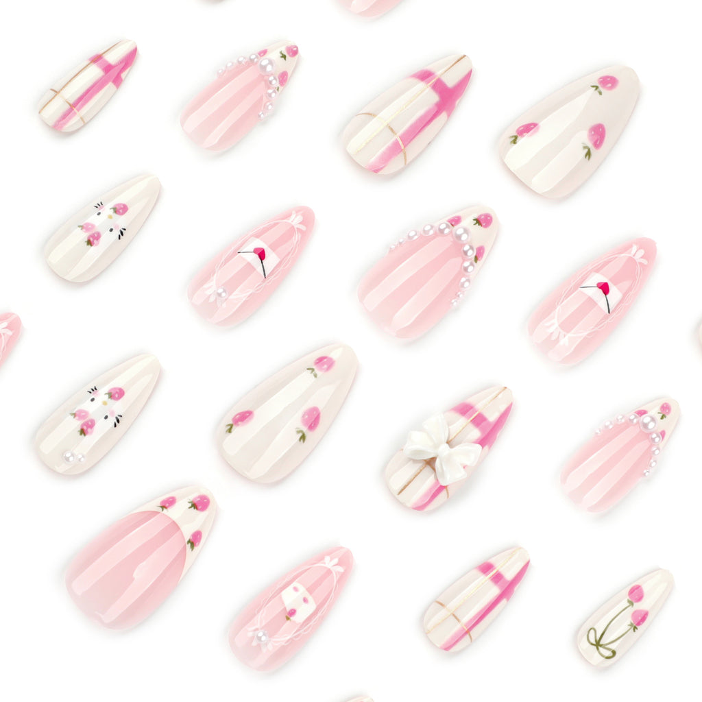 StarNagel Almond Nägel in Rosa-Weiß mit Erdbeer-Design im Süßen Mädchenstil