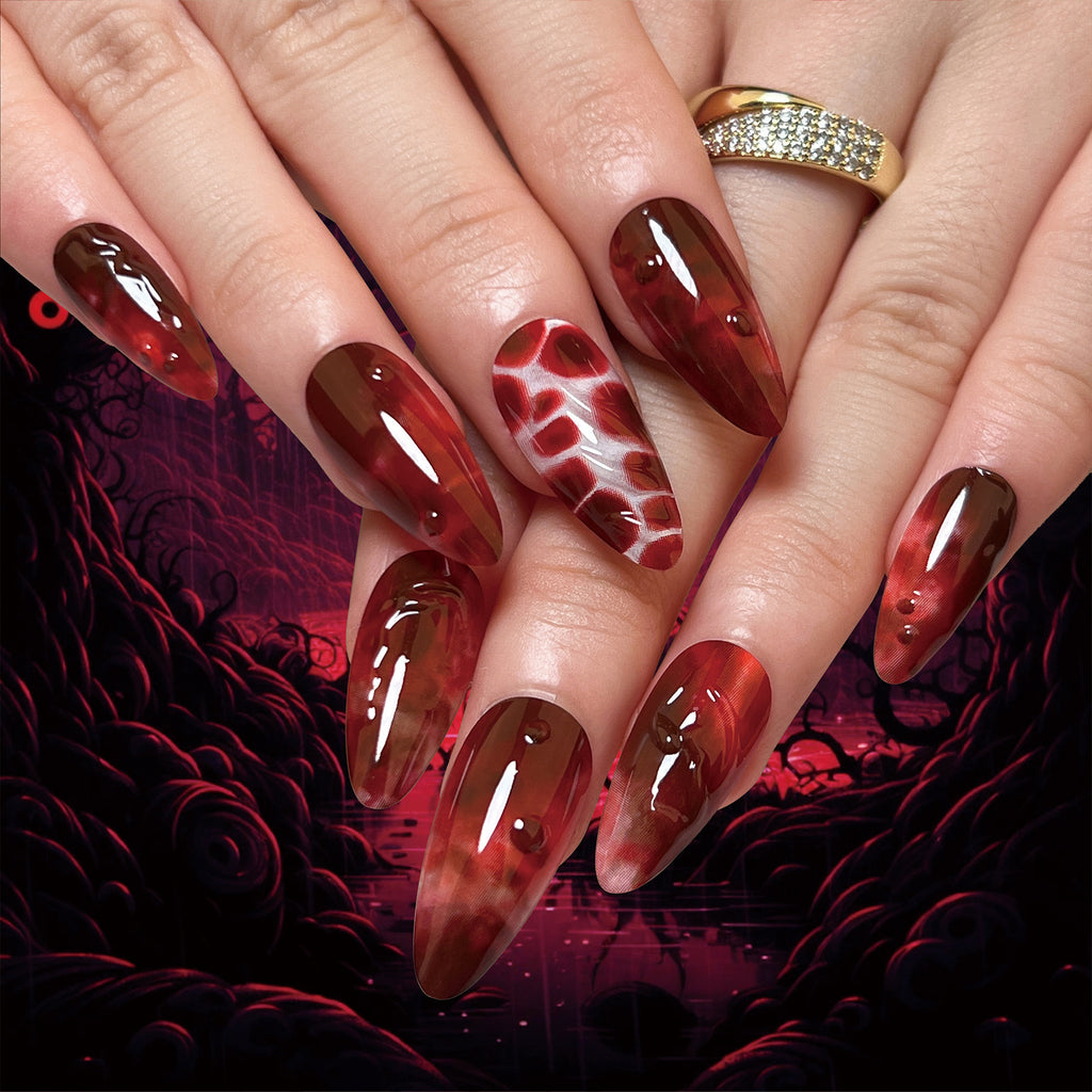 StarNagel Almond Nägel in Rot mit 3D-Design für Halloween im Bluteffekt-Look